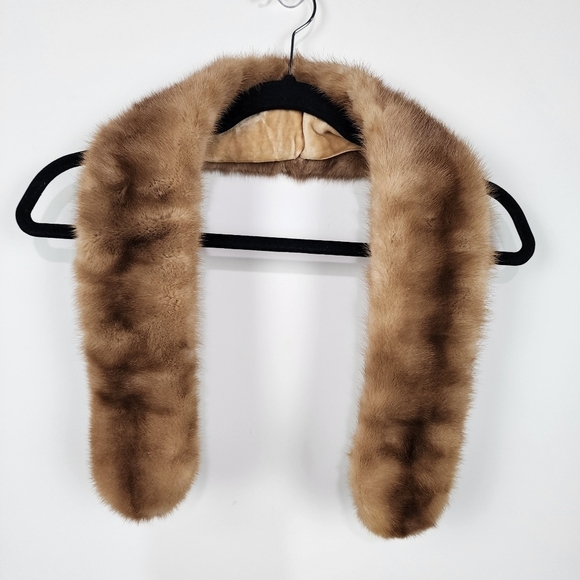 Blonde mink fur collar - Picture 1 of 3